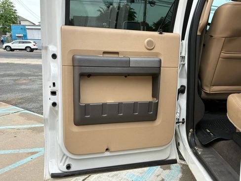 Used 2011 Ford F250 Lariat w/ Lariat Ultimate Pkg AWD/4WD image 11