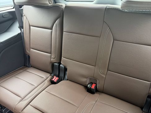 Used 2023 Chevrolet Tahoe High Country w/ Premium Package RWD image 31