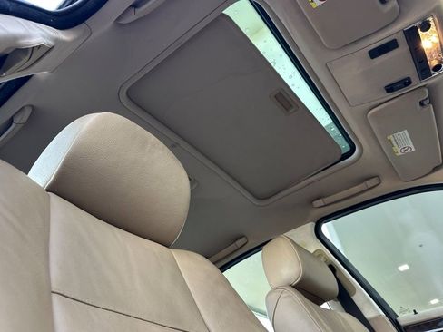 Used 2004 BMW 330i Sedan image 17