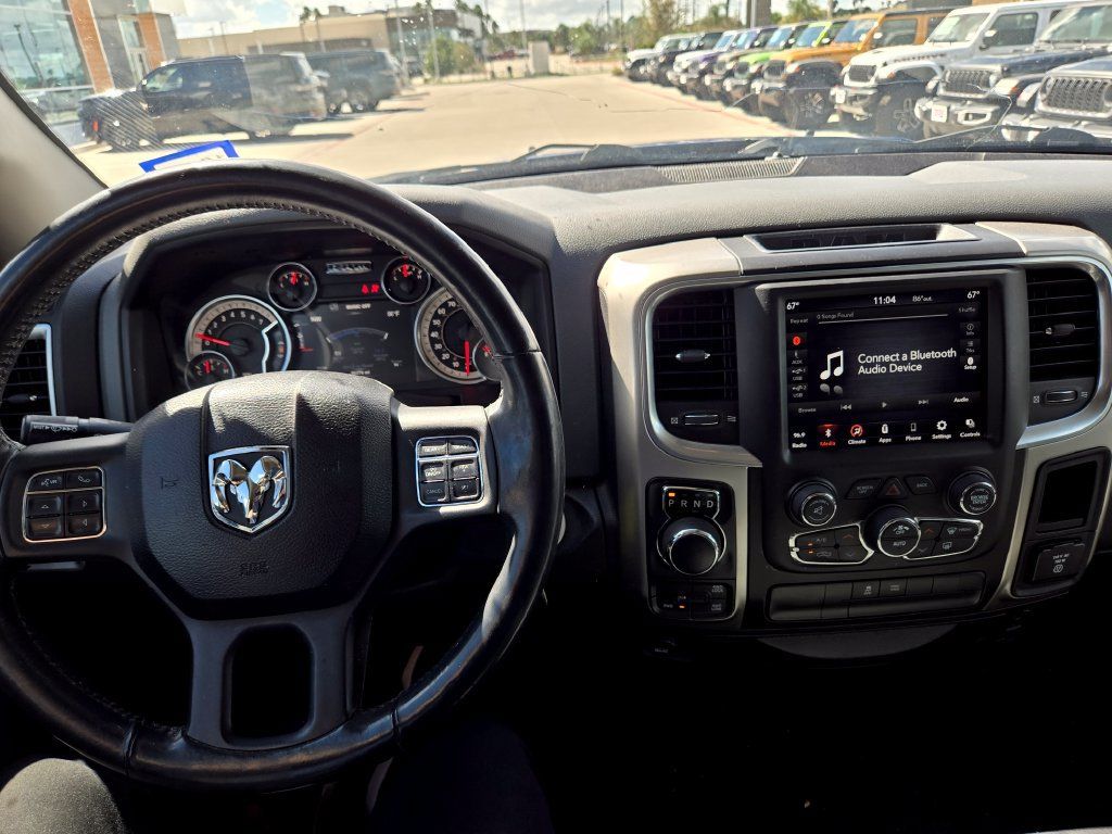 Used 2019 RAM 1500 Classic SLT w/ Luxury Group AWD/4WD image 10