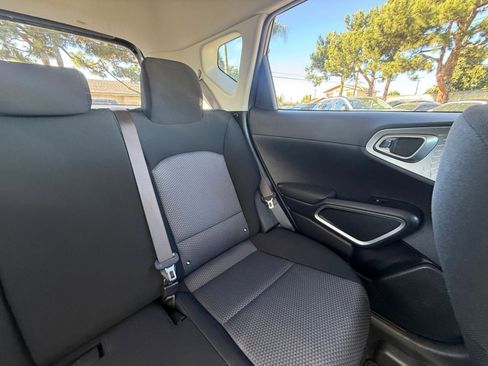 Used 2025 Kia Soul LX w/ LX Technology Package image 33