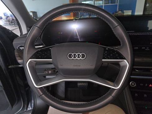 Used 2025 Audi Q5 Premium Plus w/ Premium Plus AWD/4WD image 14