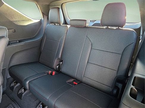 New 2026 Chevrolet Traverse Z71 w/ Enhanced Driving Package image 13