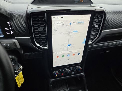 Used 2024 Ford Ranger XLT w/ Technology Package image 9