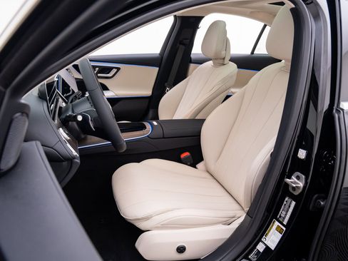 New 2026 Mercedes-Benz E 350 4MATIC Sedan image 16