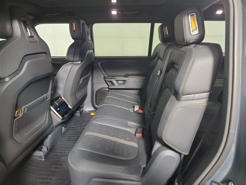 Used 2022 Rivian R1S Launch Edition AWD/4WD image 21