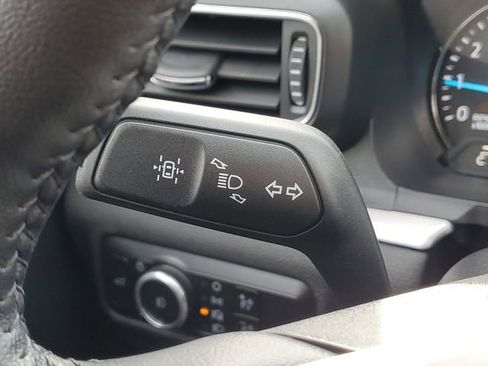 Certified 2023 Ford Explorer XLT w/ Equipment Group 202A image 15