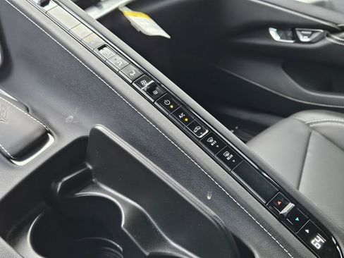 Used 2025 Chevrolet Corvette Z06 image 16