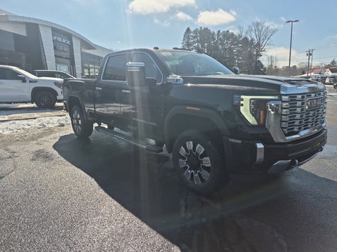 New 2026 GMC Sierra 2500 Denali w/ Denali Reserve Package AWD/4WD image 7
