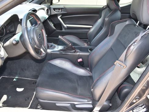 Used 2014 Subaru BRZ Limited RWD image 10