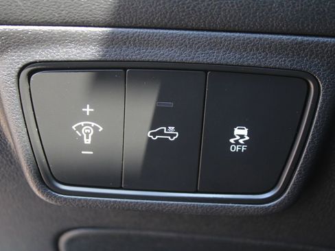 Used 2023 Hyundai Santa Cruz SEL Premium AWD/4WD image 24