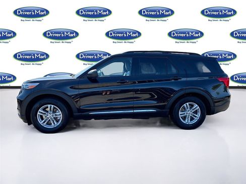 Used 2023 Ford Explorer XLT w/ Equipment Group 202A RWD image 4