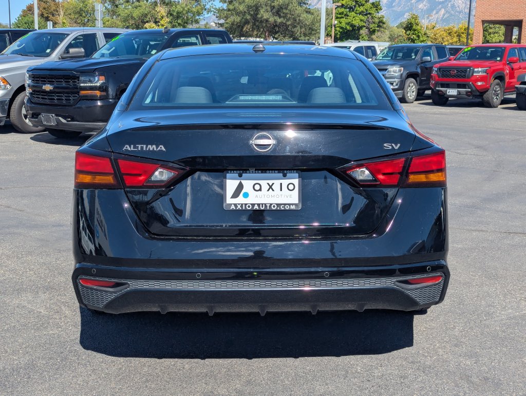 Used 2024 Nissan Altima 2.5 SV FWD image 6