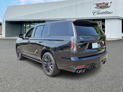 Used 2024 Cadillac Escalade V w/ LPO, ONYX Package AWD/4WD image 3
