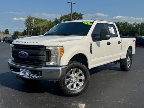 Used 2017 Ford F250 XL w/ Power Equipment Group AWD/4WD image 28