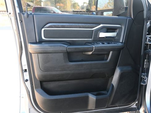 Used 2024 RAM 2500 Big Horn image 8