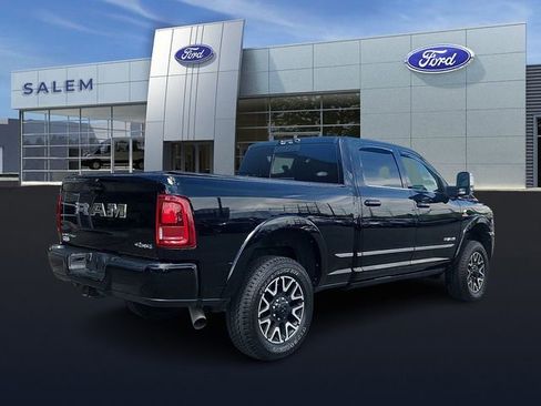 Used 2025 RAM 3500 Limited AWD/4WD image 3