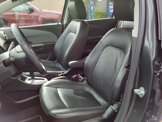 Used 2020 Chevrolet Sonic Premier FWD image 19