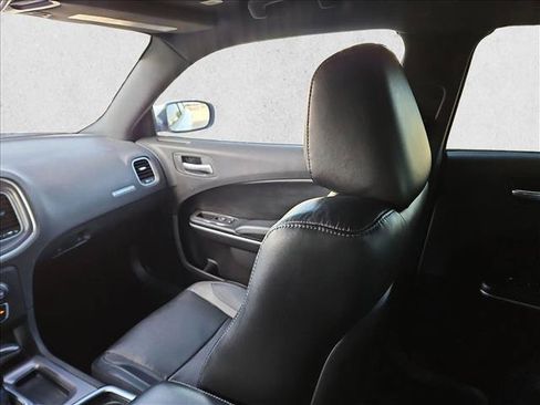 Used 2021 Dodge Charger SXT w/ Leather Interior Group RWD image 5