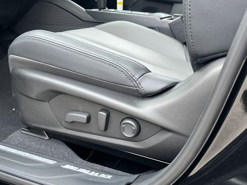 New 2026 Subaru Outback Premium image 21