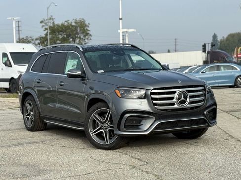 New 2026 Mercedes-Benz GLS 450 4MATIC image 1