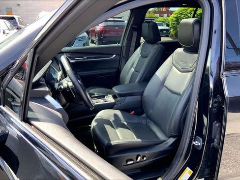 Used 2024 Cadillac XT6 Sport w/ LPO, ONYX Package AWD/4WD image 25