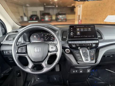 Used 2025 Honda Odyssey Elite image 56