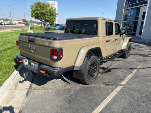 Used 2020 Jeep Gladiator Mojave w/ Cold Weather Group AWD/4WD image 3