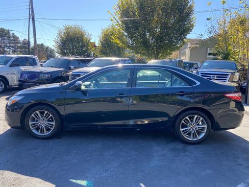 Used 2016 Toyota Camry XLE image 9