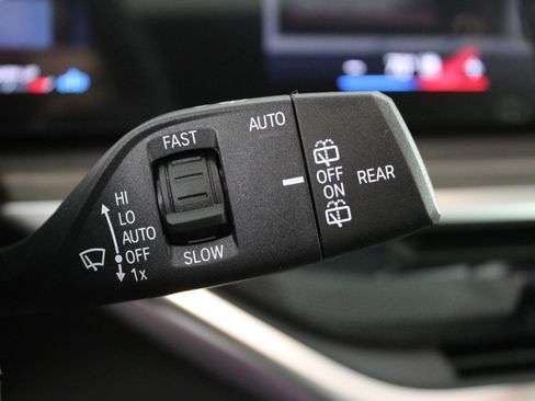 New 2026 BMW X5 xDrive40i w/ Climate Comfort Package image 30