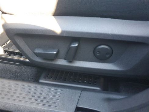 Used 2023 Nissan Rogue SV image 17