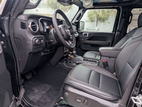 New 2026 Jeep Gladiator Sport image 13