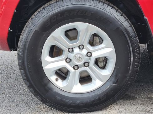 Certified 2024 Toyota 4Runner SR5 Premium image 8