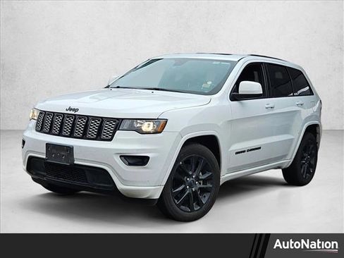 Used 2019 Jeep Grand Cherokee Altitude image 1