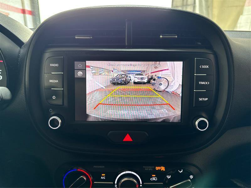 Used 2024 Kia Soul LX w/ Option Group 015 FWD image 32