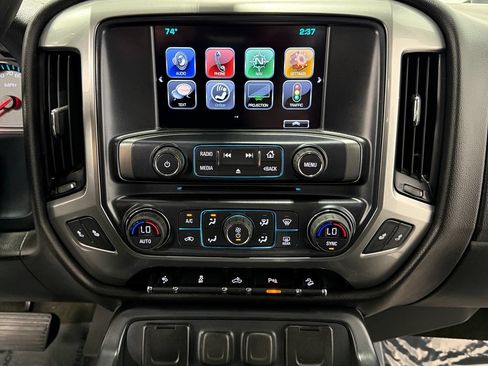 Used 2017 Chevrolet Silverado 1500 LT w/ Midnight Edition AWD/4WD image 21
