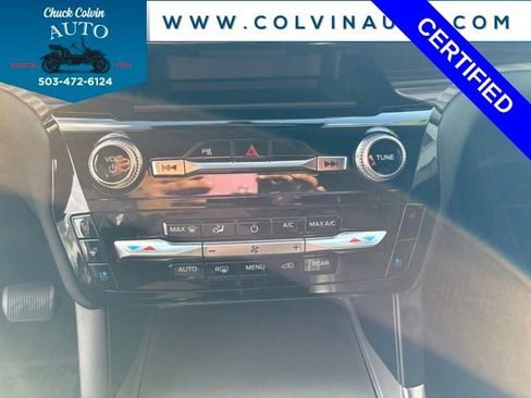 Certified 2024 Ford Explorer Limited image 32