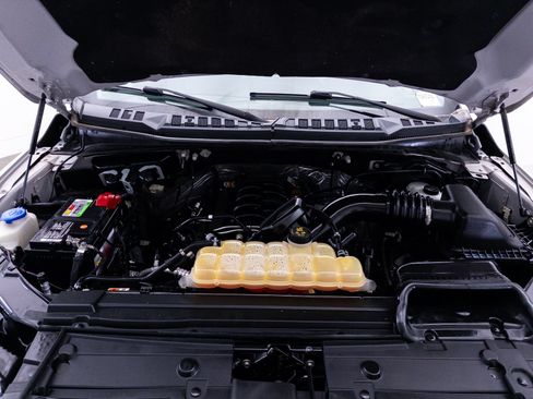 Used 2018 Ford F150 XLT AWD/4WD image 5