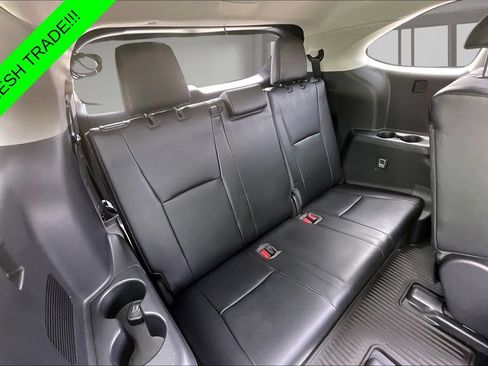 Used 2021 Toyota Highlander XLE AWD/4WD image 26