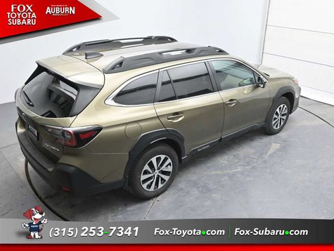 Used 2023 Subaru Outback Premium image 26