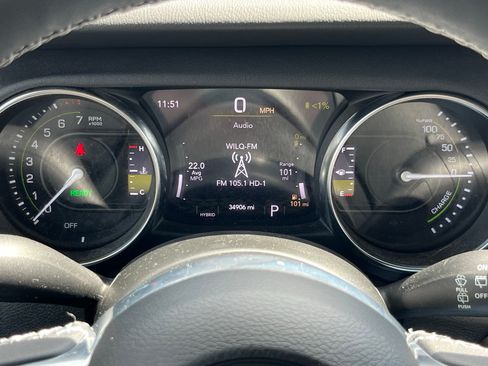 Used 2023 Jeep Wrangler Unlimited Sahara w/ Cold Weather Group AWD/4WD image 27