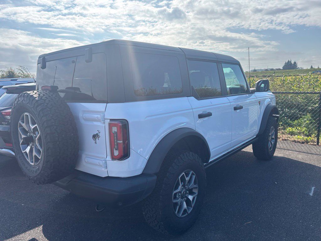 Used 2022 Ford Bronco Badlands AWD/4WD image 3