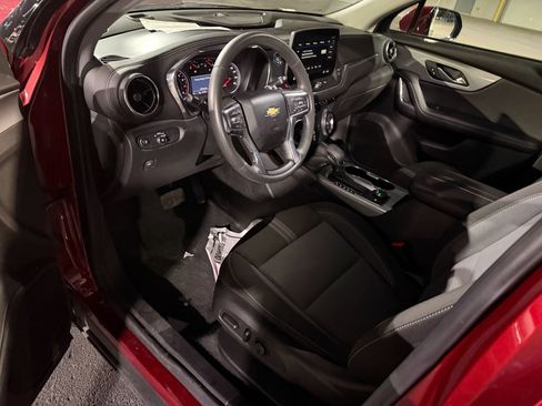 Certified 2024 Chevrolet Blazer LT w/ Convenience Package image 3