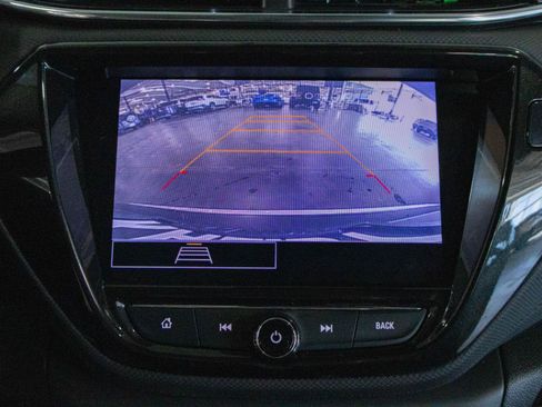 Used 2022 Chevrolet TrailBlazer LT w/ Convenience Package FWD image 6
