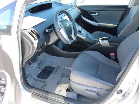 Used 2013 Toyota Prius Two image 11