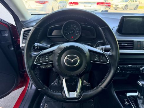 Used 2018 MAZDA MAZDA3 Touring FWD image 16