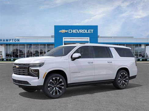 New 2026 Chevrolet Suburban High Country image 2
