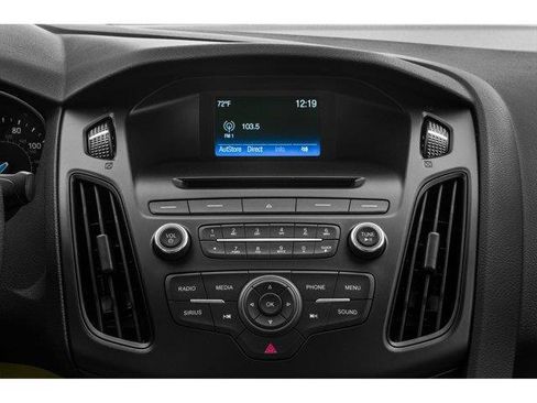 Used 2018 Ford Focus SEL w/ Cold Weather Package FWD image 7