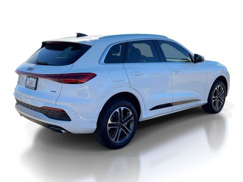 New 2025 Audi Q5 Premium w/ 19" Wheel Package image 9