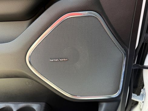 Used 2025 RAM 1500 Laramie image 14